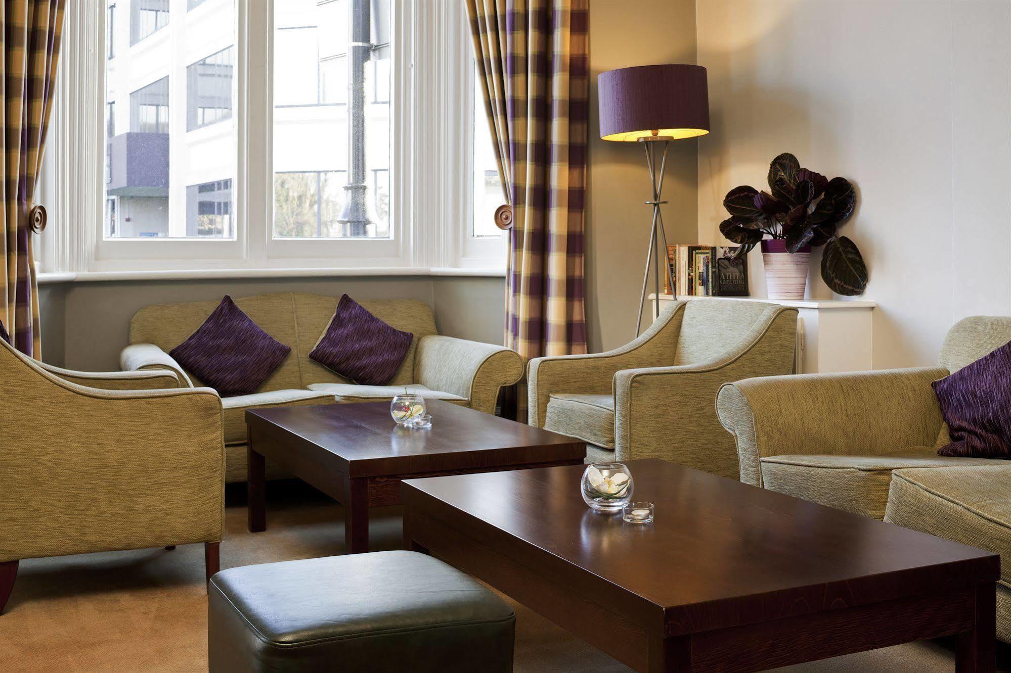 Mercure London Staines-Upon-Thames Hotel Zimmer foto